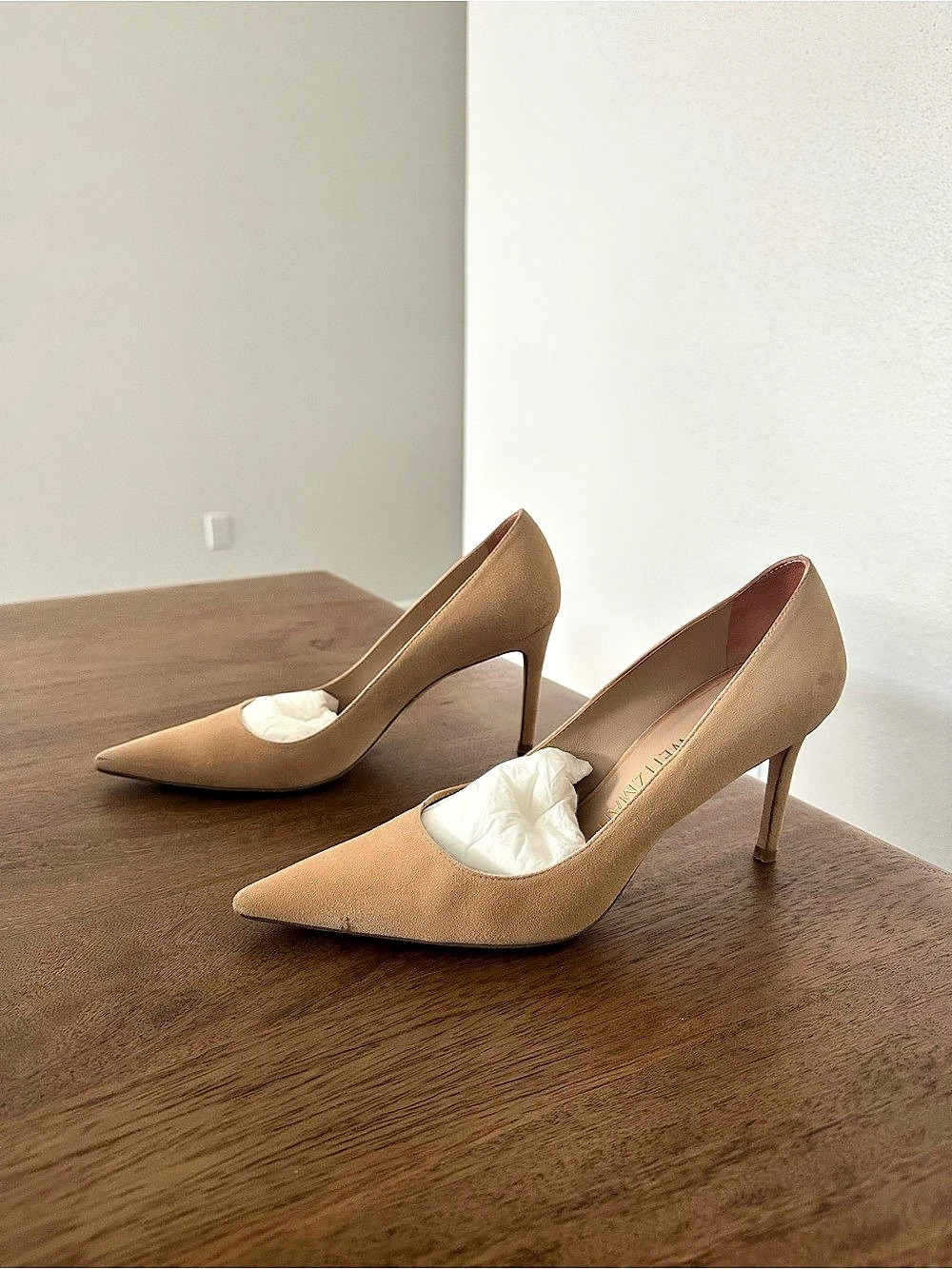 Stuart Weitzman Anicia Suede Pump tan/nude US 7